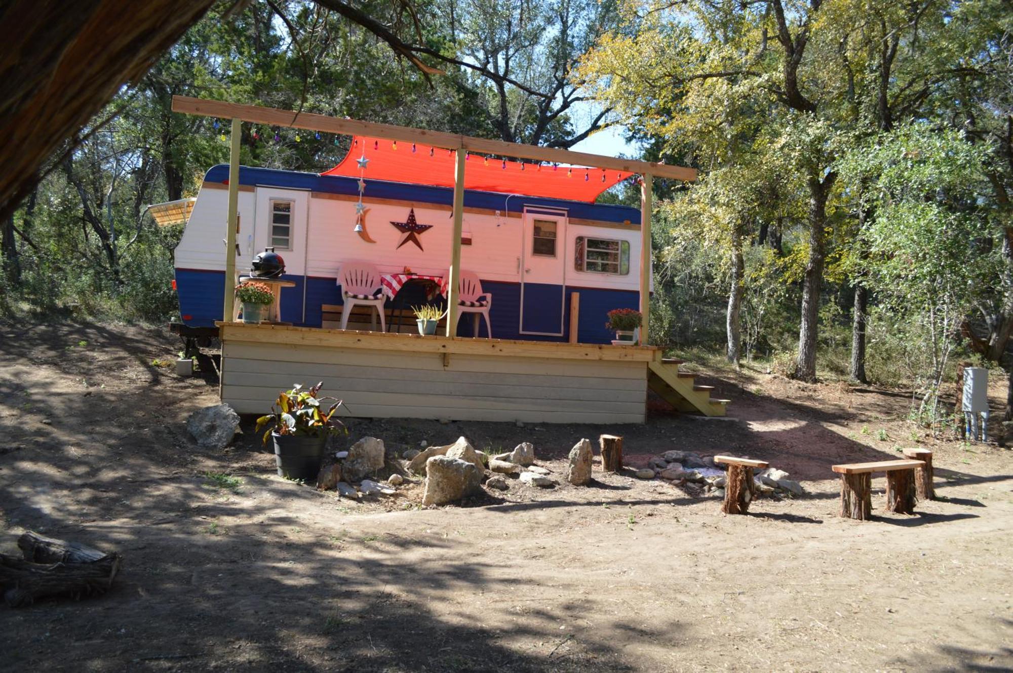 The Blue Moon Marble Falls Exterior photo